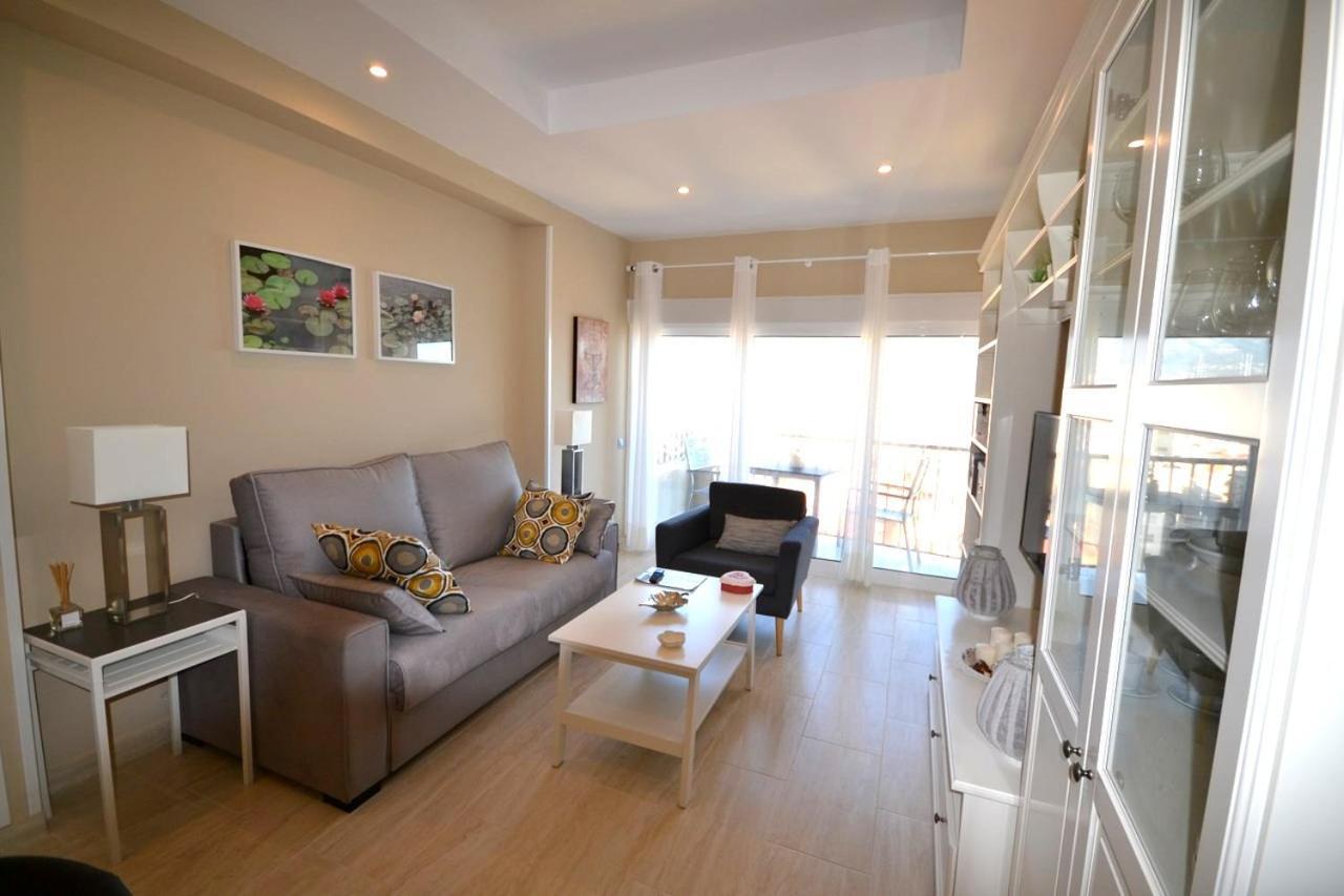 Fuengirola. Bonito Apartamento En Paseo Maritimo. Espectaculares Vistas Al Mar. Primera Linea Exterior photo